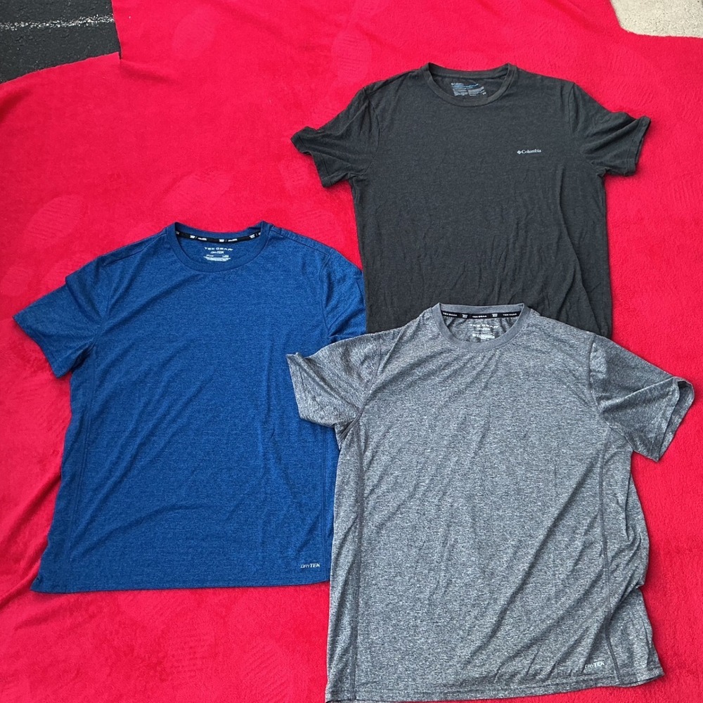 Columbia Tek Gear T-Shirt Bundle Mens Large Blue Gray Black Excellent Activewear